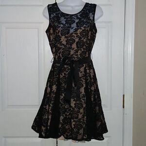 DJ-Jaz black illusion lace midi flare skirting   Sz 8 NWOT